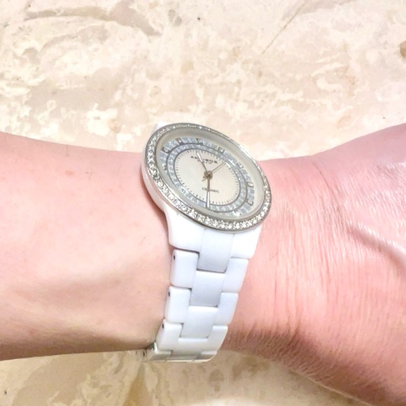 AKRIBOS XXIV CERAMIC WHITE MOTHER OF PEARL DIAL LADIES WATCH - Picture 3 of 10